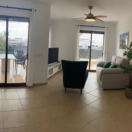 فيلة Casa Aday